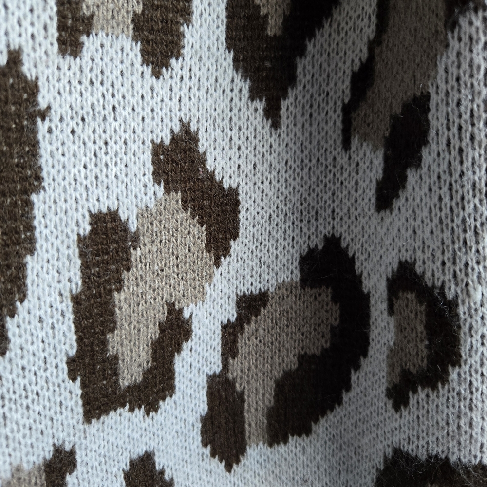 Chaser Leopard Print Button Up Ruffled Cardigan S… - image 5